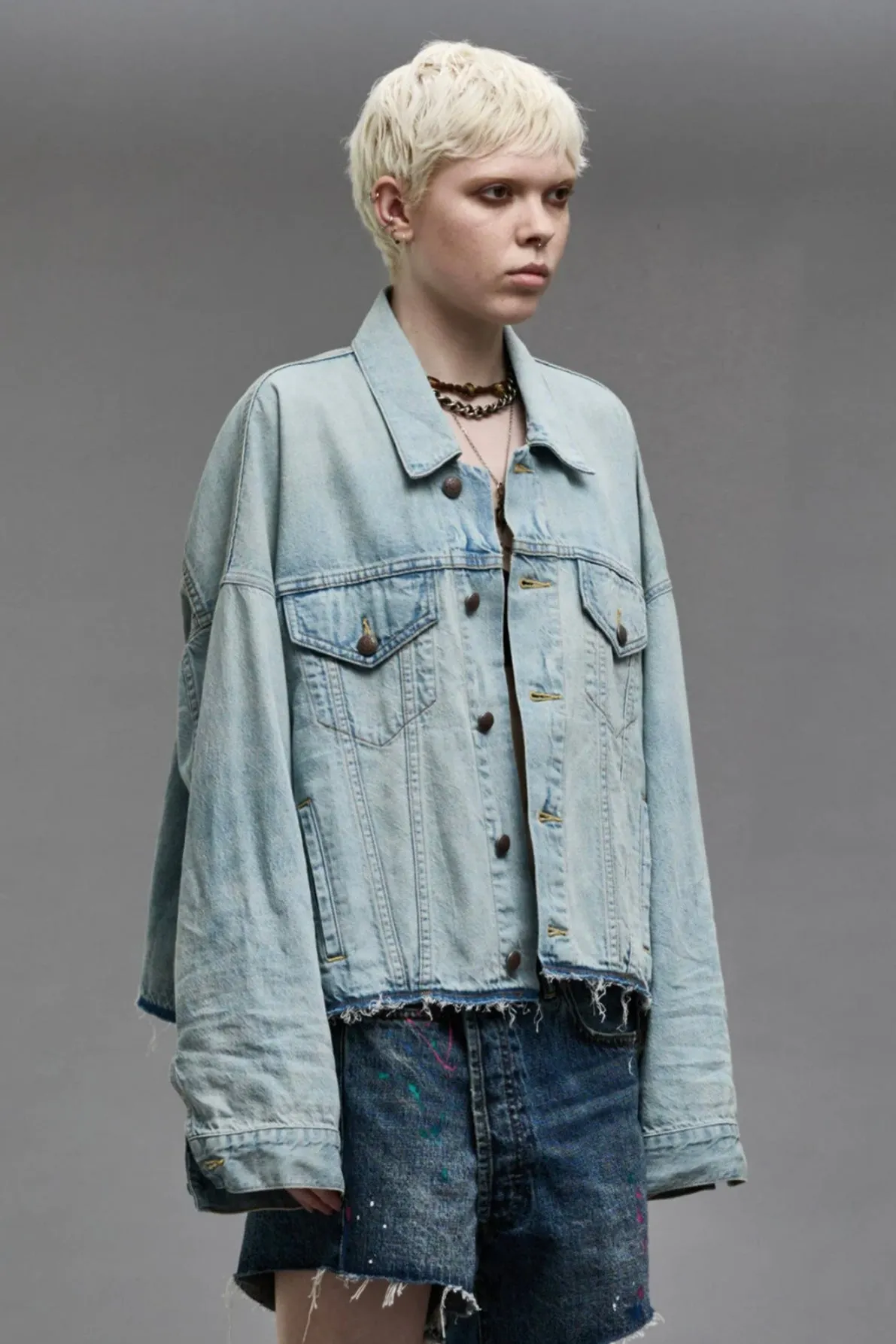 OVERSIZED CUT-OFF TRUCKER JACKET